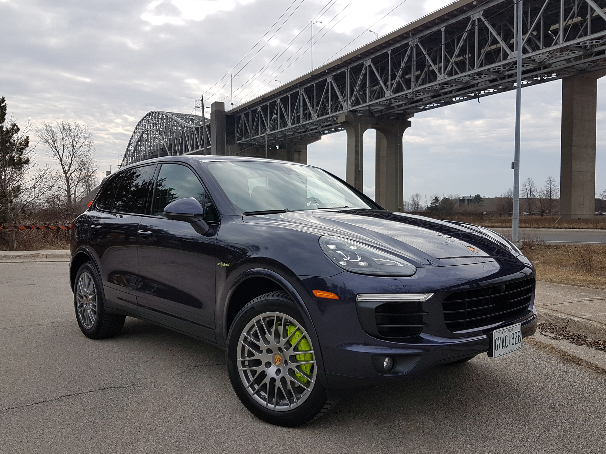 Porsche cayenne hybrid