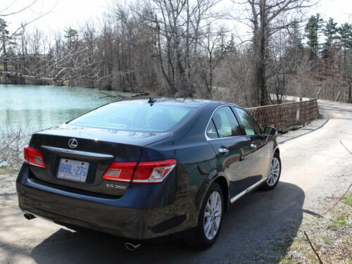 2011 Lexus ES 350 rear