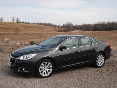 2014 Chevrolet Malibu front three quarters