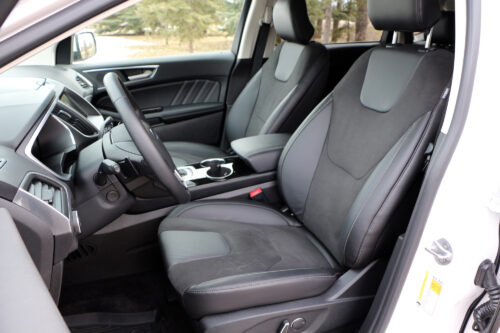 2017 Ford Edge front seats