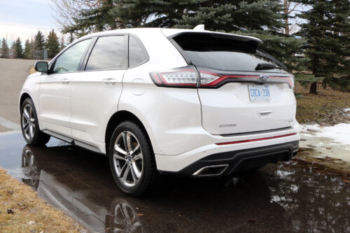 2017 Ford Edge rear three quarter