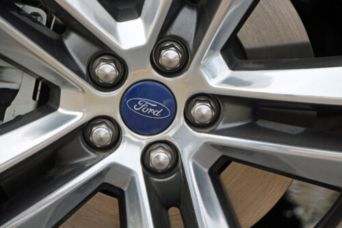 2017 Ford Edge wheel