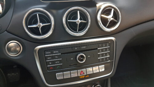 2017 Mercedes-Benz CLA 250 4MATIC vents