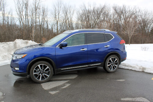 2017 Nissan Rogue side