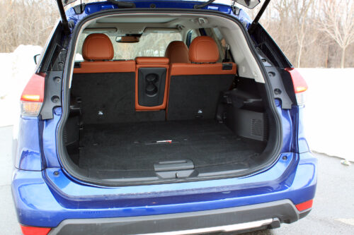 2017 Nissan Rogue storage