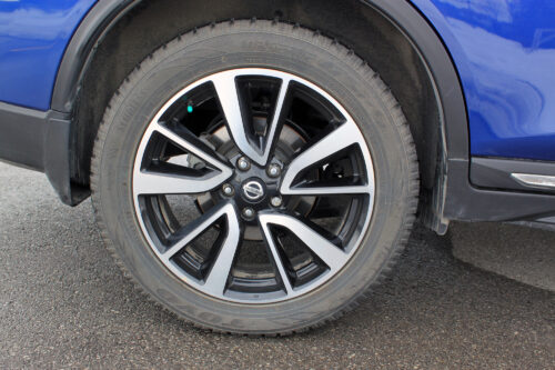 2017 Nissan Rogue wheel