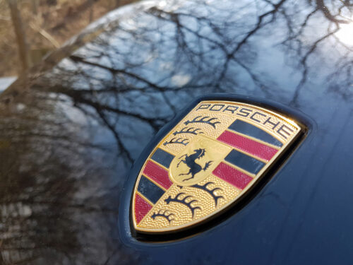 2017 Porsche Macan badge