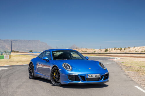 22017 Porsche 911 Carrera 4 GTS