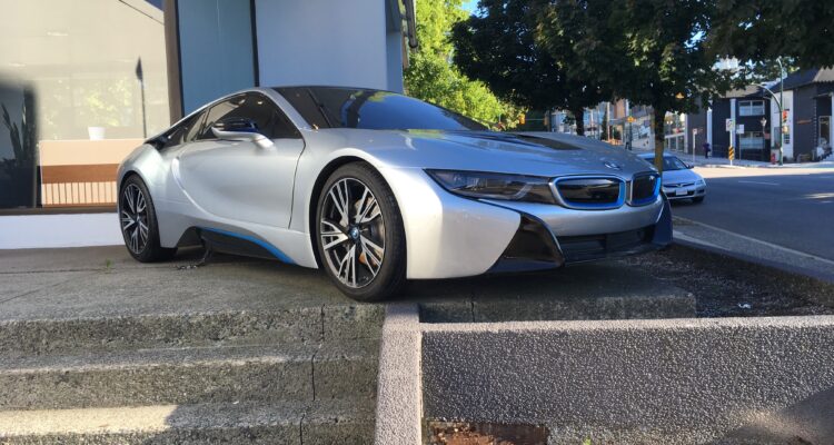 Fake BMW i8