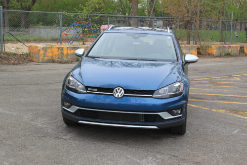 2018 Volkswagen Golf Alltrack exterior - 1