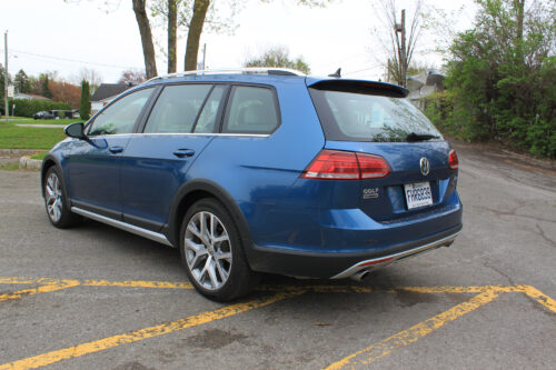 2018 Volkswagen Golf Alltrack exterior - 1