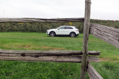 2019 Porsche Cayenne side view