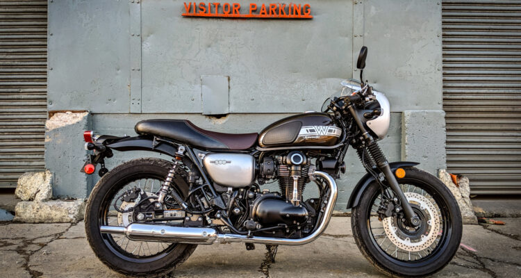 Test 2019 Kawasaki W800 Cafe - Vicarious Magazine