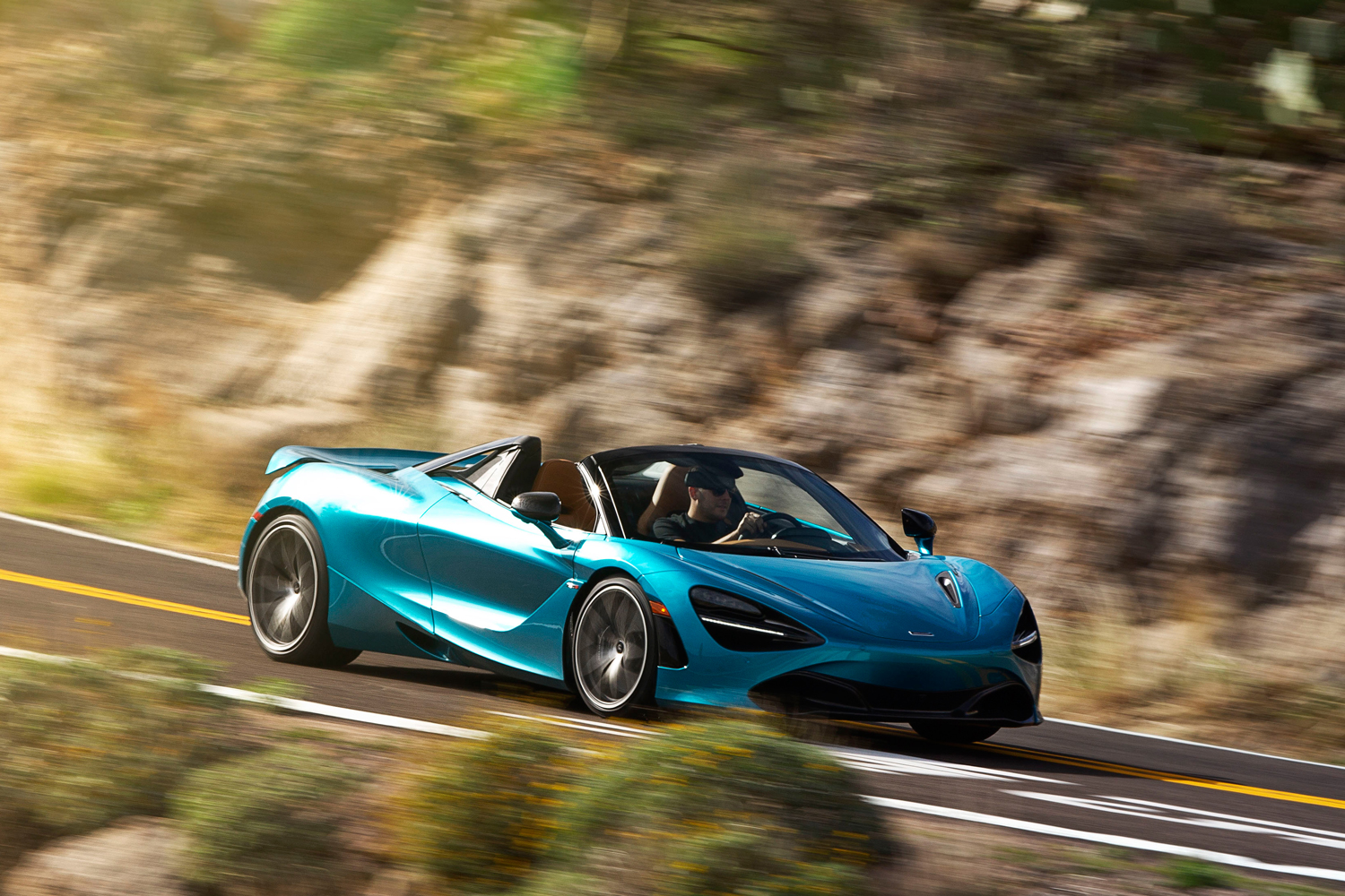 The McLaren 720S Spider Is Poised to Give Porsche and Ferrari a Fight –  Robb Report