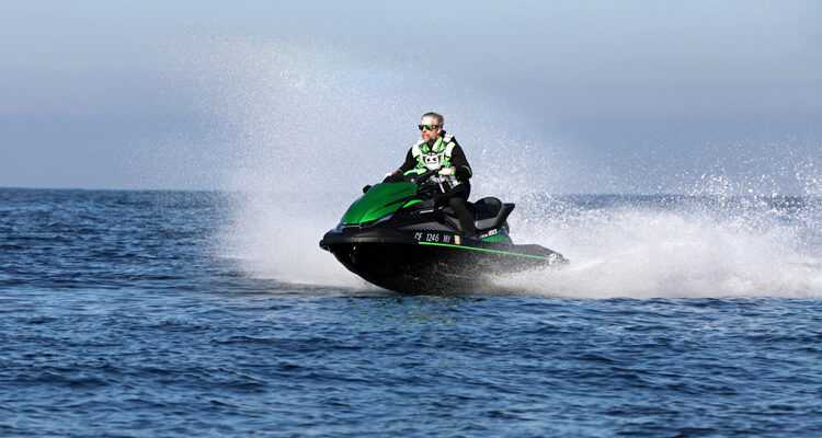 Kawasaki-STX160-LX-Jet-Ski-15