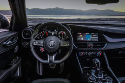 2020 Alfa Romeo Giulia dash