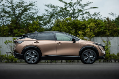 2022-Nissan-Ariya-side-profile-1