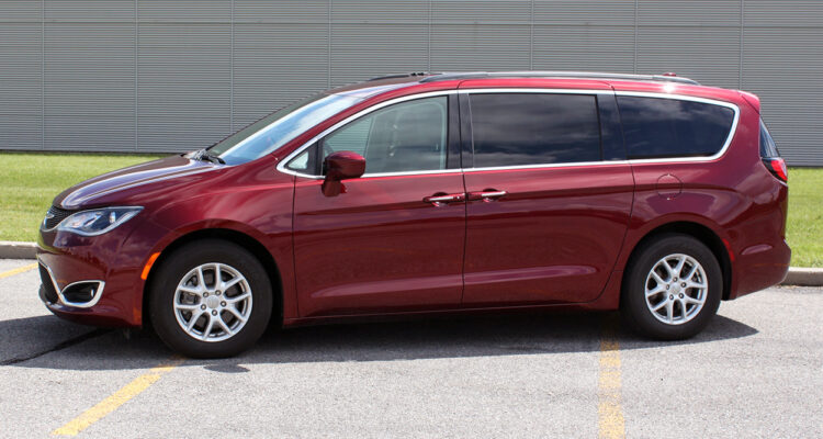 2020 Chrysler Pacifica Touring