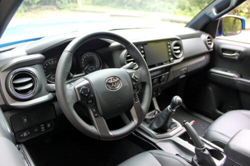 2020 Toyota Tacoma 4x4 Double Cab 6M SB interior