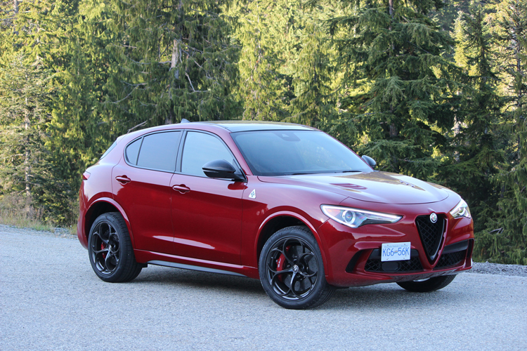 2020-Alfa-Romeo-Stelvio-Quadrifoglio-1