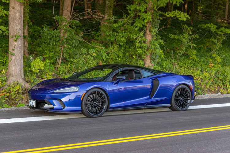 2020-McLaren-570GT-roadside