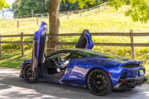 2020-McLaren-570GT-side