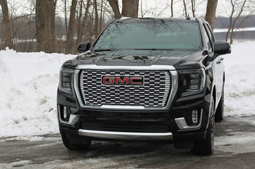 2021-GMC-Yukon-Denali-Exterior-front