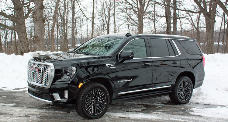 2021-GMC-Yukon-Denali-Exterior-side