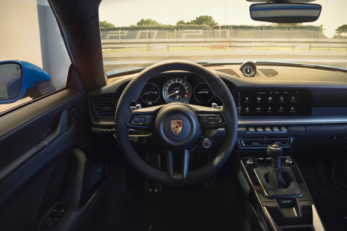 2022-Porsche-911-GT3-dash