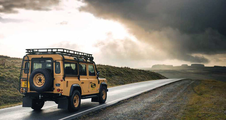 LR-Defender-Works-V8-Trophy-1