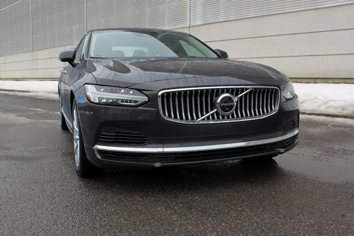 2021-Volvo-S90-Recharge-exterior-3