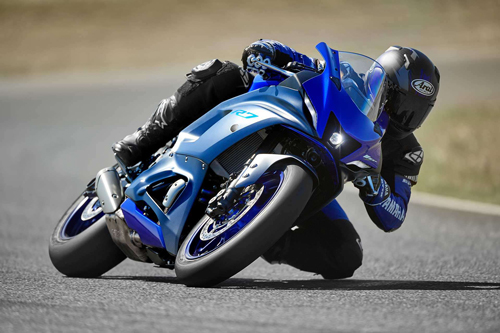 2022-Yamaha-YZF-R7-7