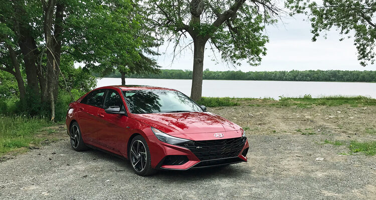 2021-Hyundai-Elantra-N-Line-exterior-3