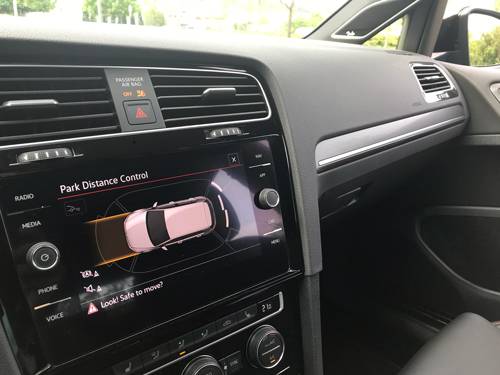 2021-Volkswagen-GTI-interior-13