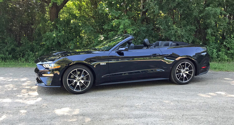 2021-Ford-Mustang-EcoBoost-Convertible