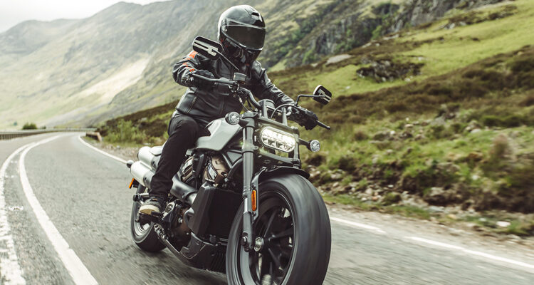 2021-Harley-Davidson-Sportster-S-1