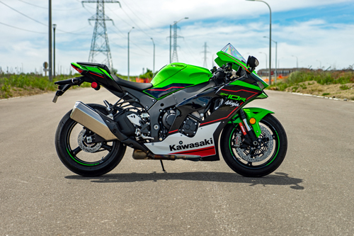 2021-Kawasaki-Ninja-ZX10R-1