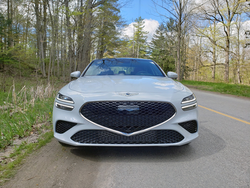 2022-Genesis-G70-4