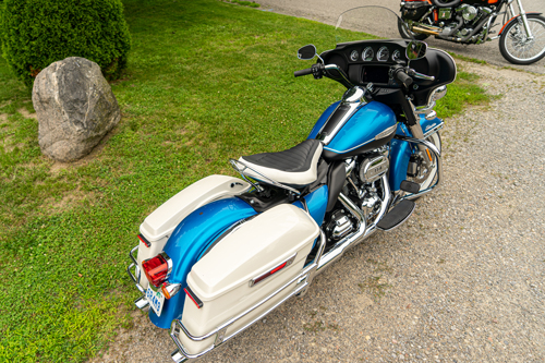 Test Ride 2021 Harley Davidson Electra Glide Revival Vicarious