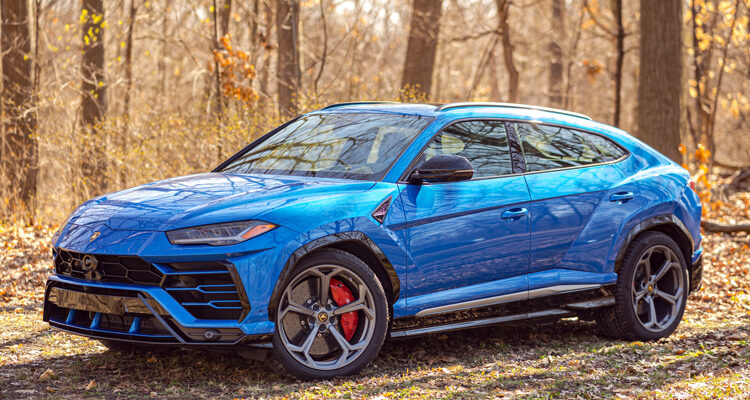 2021-Lamborghini-Urus-1