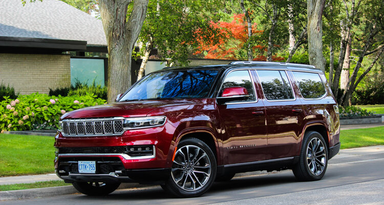 2022-Jeep-Grand-Wagoneer-1