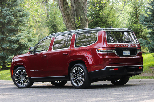 2022-Jeep-Grand-Wagoneer-2