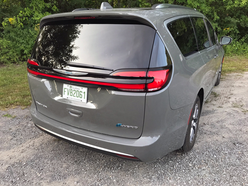 2021-Chrysler-Pacifica-Hybrid-rear