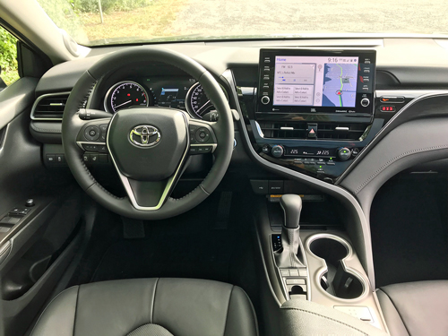 2021-Toyota-Camry-dash