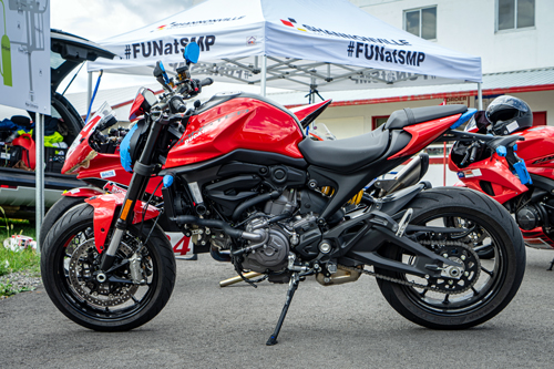 2021_Ducati_Monster-16