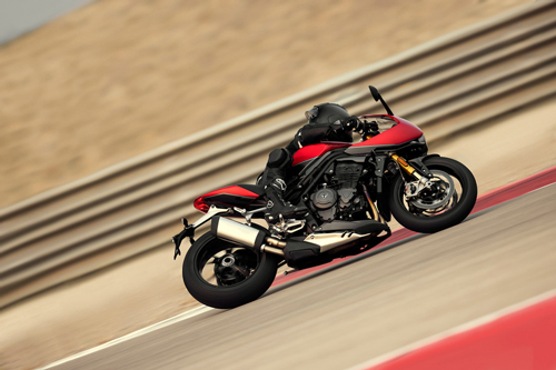 2022-Triumph-Speed-Triple-1200-RR-2