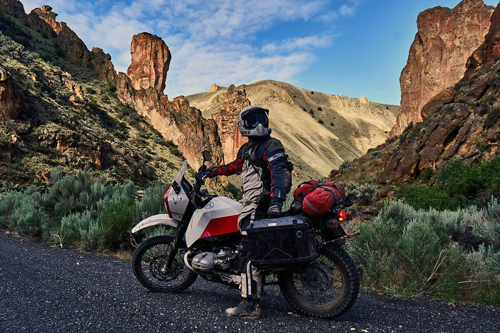 Saku-Moto-backroads-motorcycle