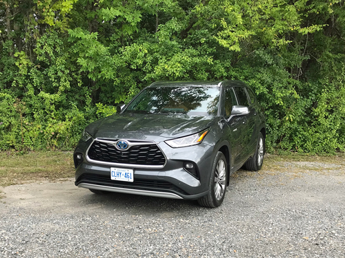 2021-Toyota-Highlander-Hybrid-front