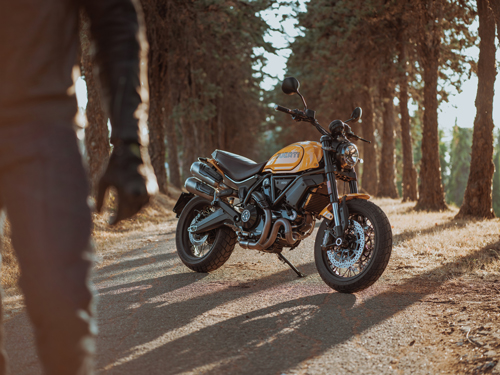 2022-Ducati-Scrambler-1100-Tribute-Pro