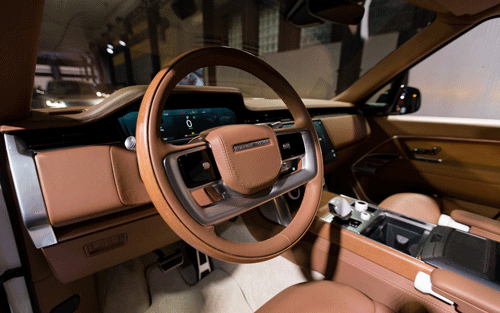 2022-Range-Rover-dash